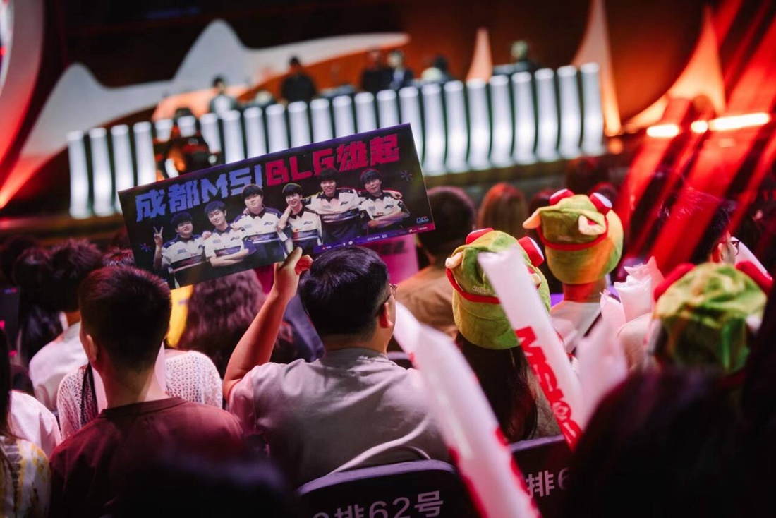 BLG祝ELK23岁生日快乐：愿你行路一往无前，无需轻舟，自越万山